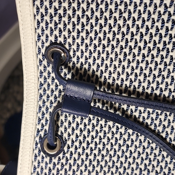 Gently use Kate Spade crossbody. - Picture 6 of 9